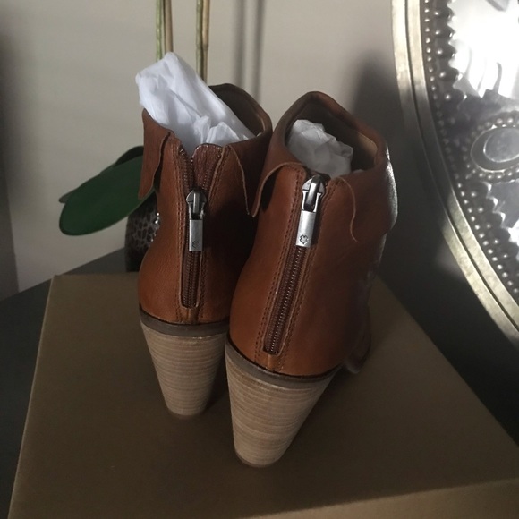 Booties - Picture 3 of 6